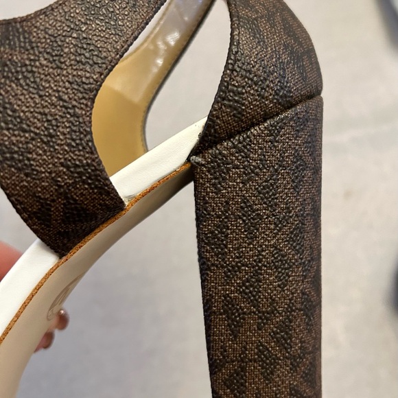 Michael Kors platform sandals - Picture 5 of 5